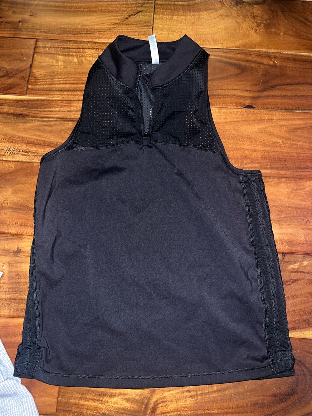 Athleta Black Sleeveless Zip-Front Performance Tank